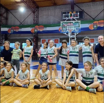 Primera vez que presentamos equipo de Femenino